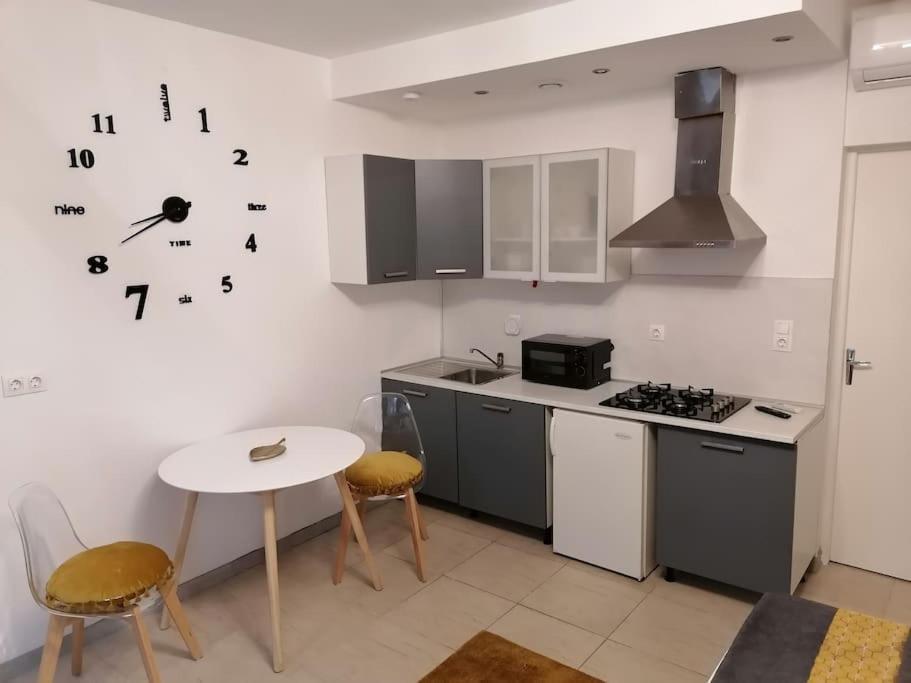 Studio Proche Du Centre-Ville 카르카손 외부 사진